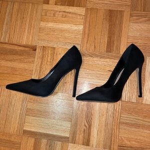 5 inch suede pumps basically brand new